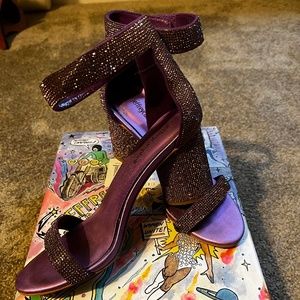 Kassidy strap sandal